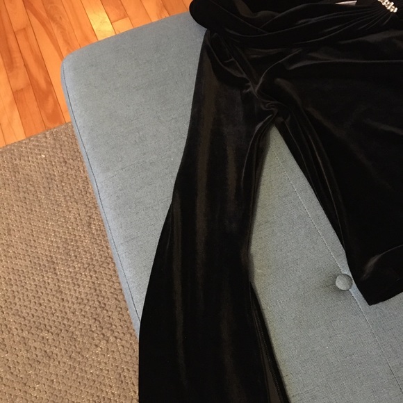 VELVET ANYONE - Picture 3 of 5